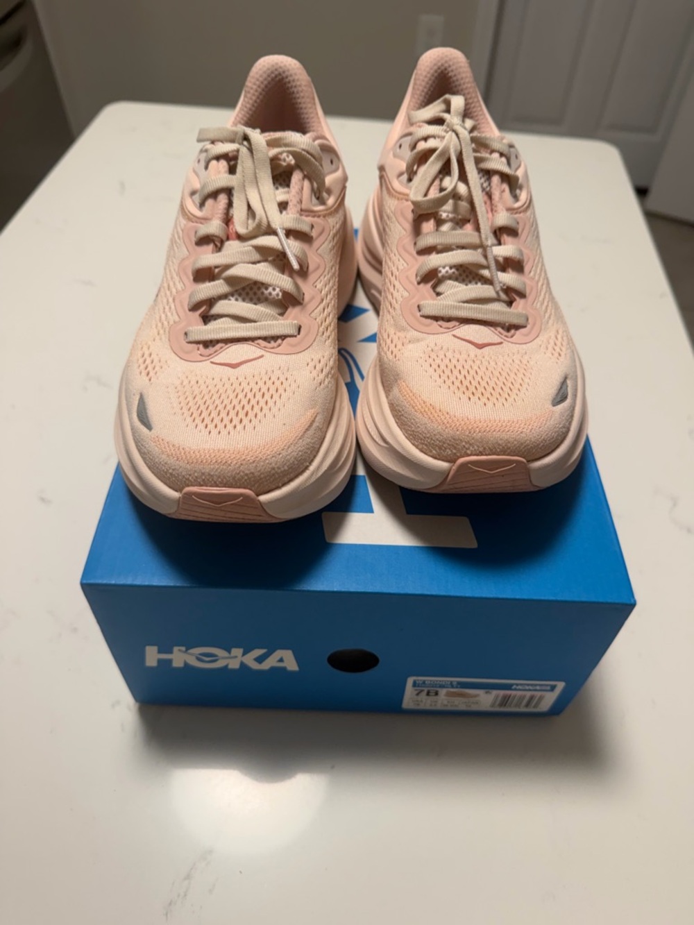Hoka Bondi 9 Rose Ceam/Rose Latte Running Shoes size 7 EUC